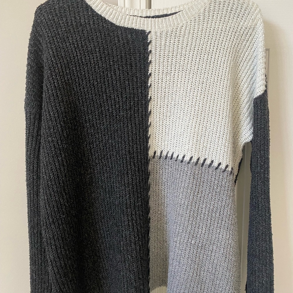 Colorblock Sweater - Picture 4 of 8